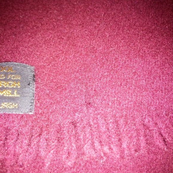 The Edinburgh Woollen Mill Of Princes St. Edinburgh Lambswool Scarf - Picture 4 of 6